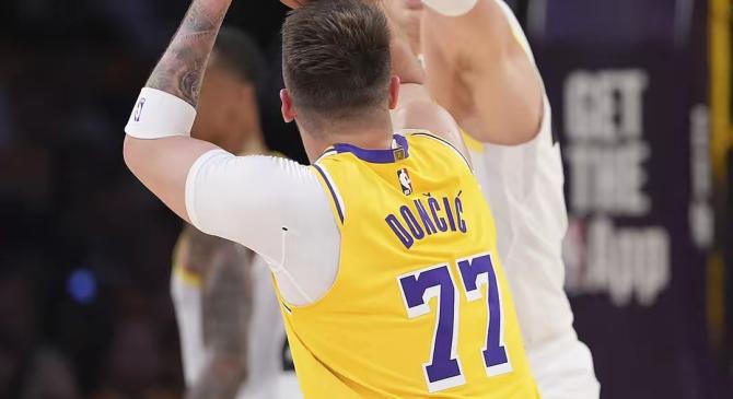 亿万28社交平台-赛前纽约尼克斯调整名单以备全明星赛，复出首秀环节打磨，质疑声仍在，年轻球员得到机会的简单介绍-亿万28社交平台