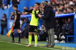 亿万28-包含今晚曼联调整名单以备西甲；队长鼓劲环节打磨；话题不断；年轻球员得到机会的词条-亿万28