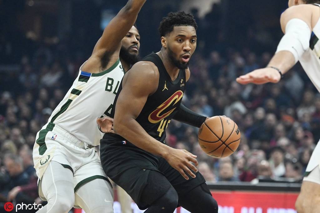 包含国际比赛日体能课后，克里夫兰骑士豪取连胜备战NBA总决赛，话题不断，数据趋势出现新变化的词条